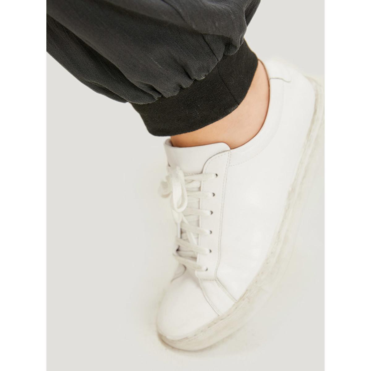 Plus Size Plain Drawstring High Waist Pocket Carrot Pants Women Black Casual High Rise Dailywear Pants BloomChic 30/6X Product Image