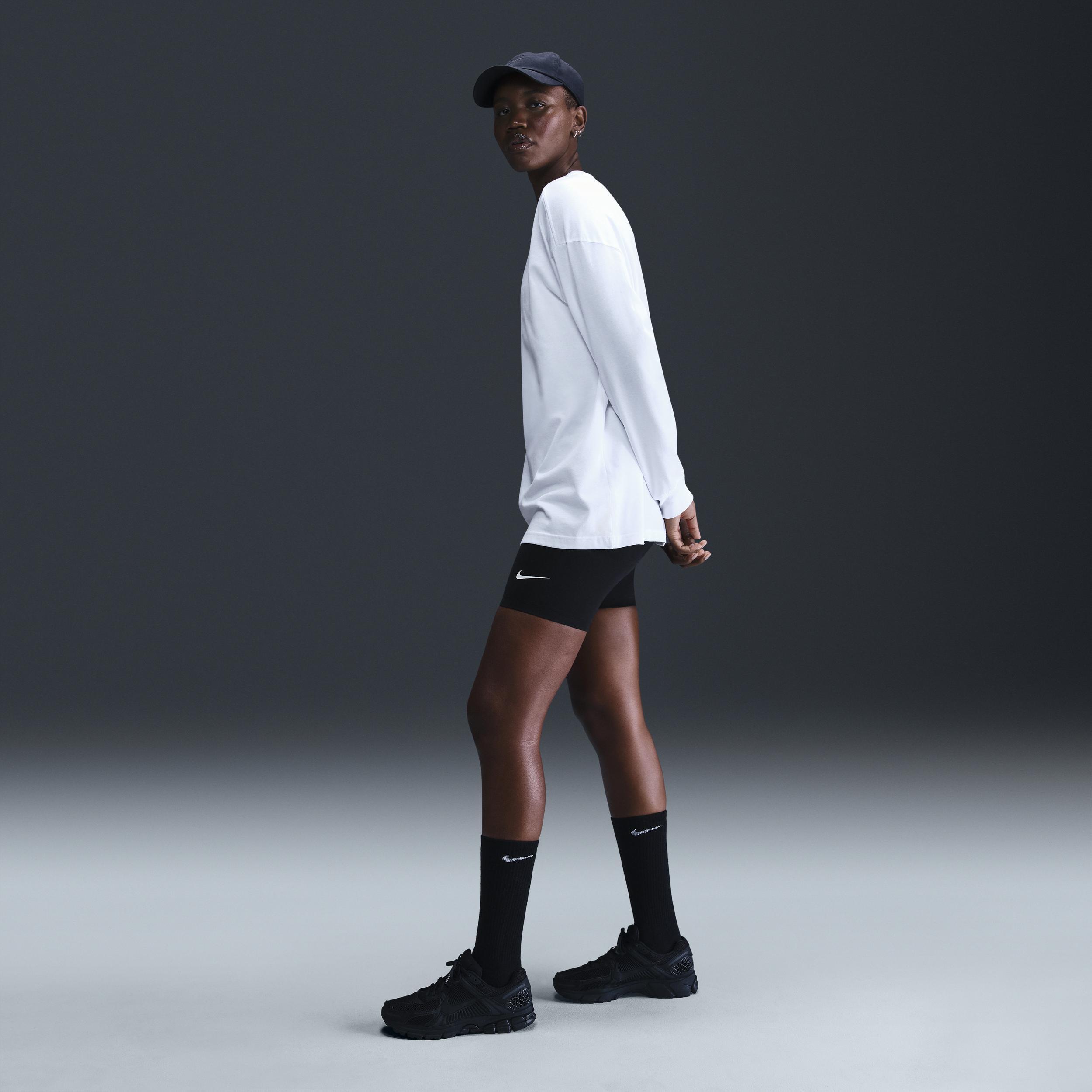 Nike Sportswear Essential Women's Oversized Long-Sleeve T-Shirt Product Image