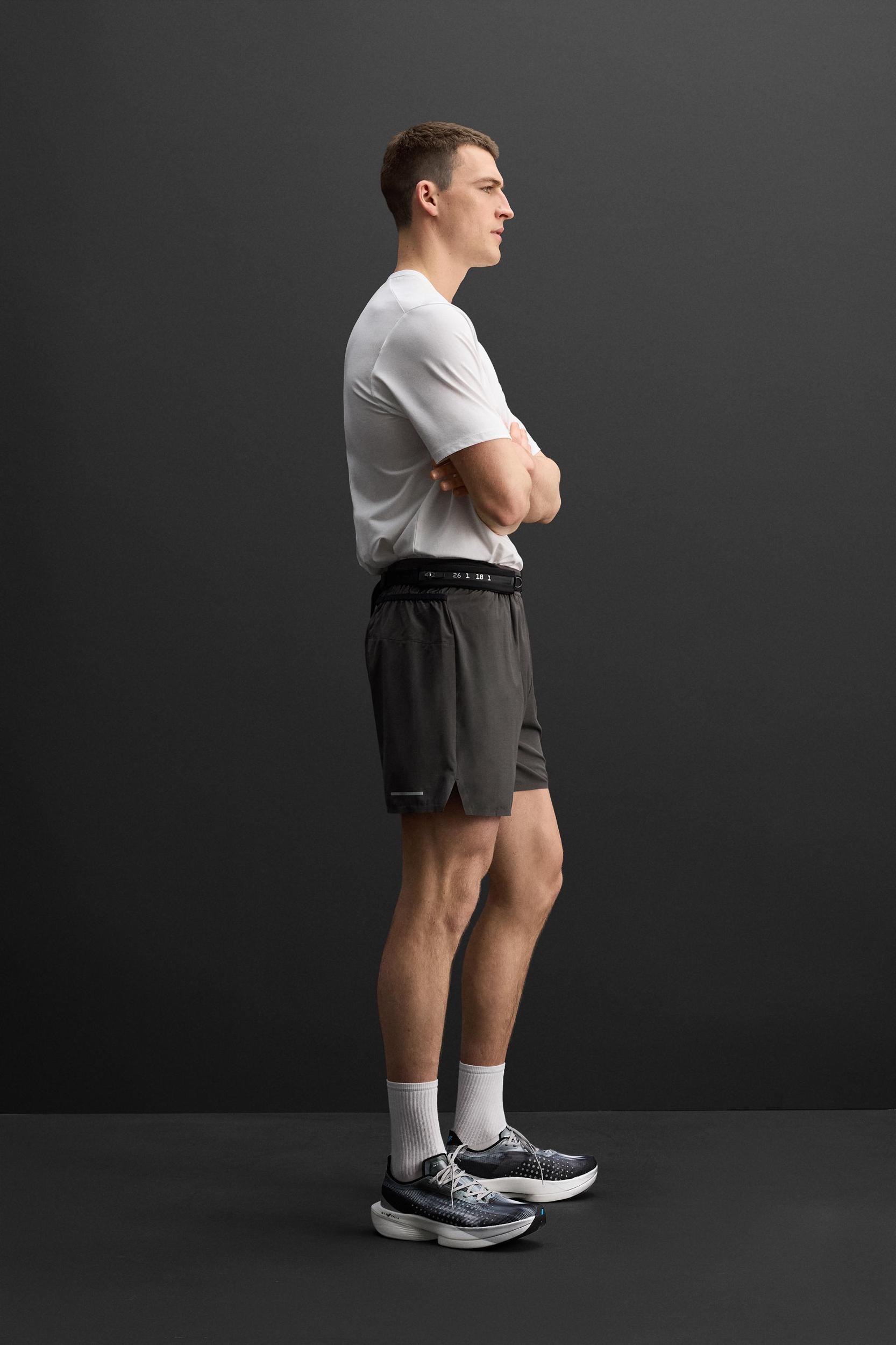 RELAXED TRAINING T-SHIRT Product Image