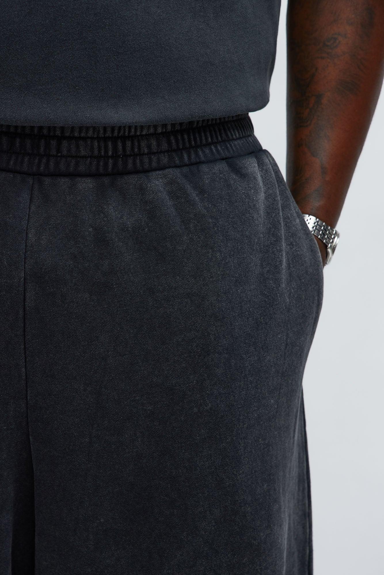 Tyson Baggy Washed Shorts - Black Wash Product Image