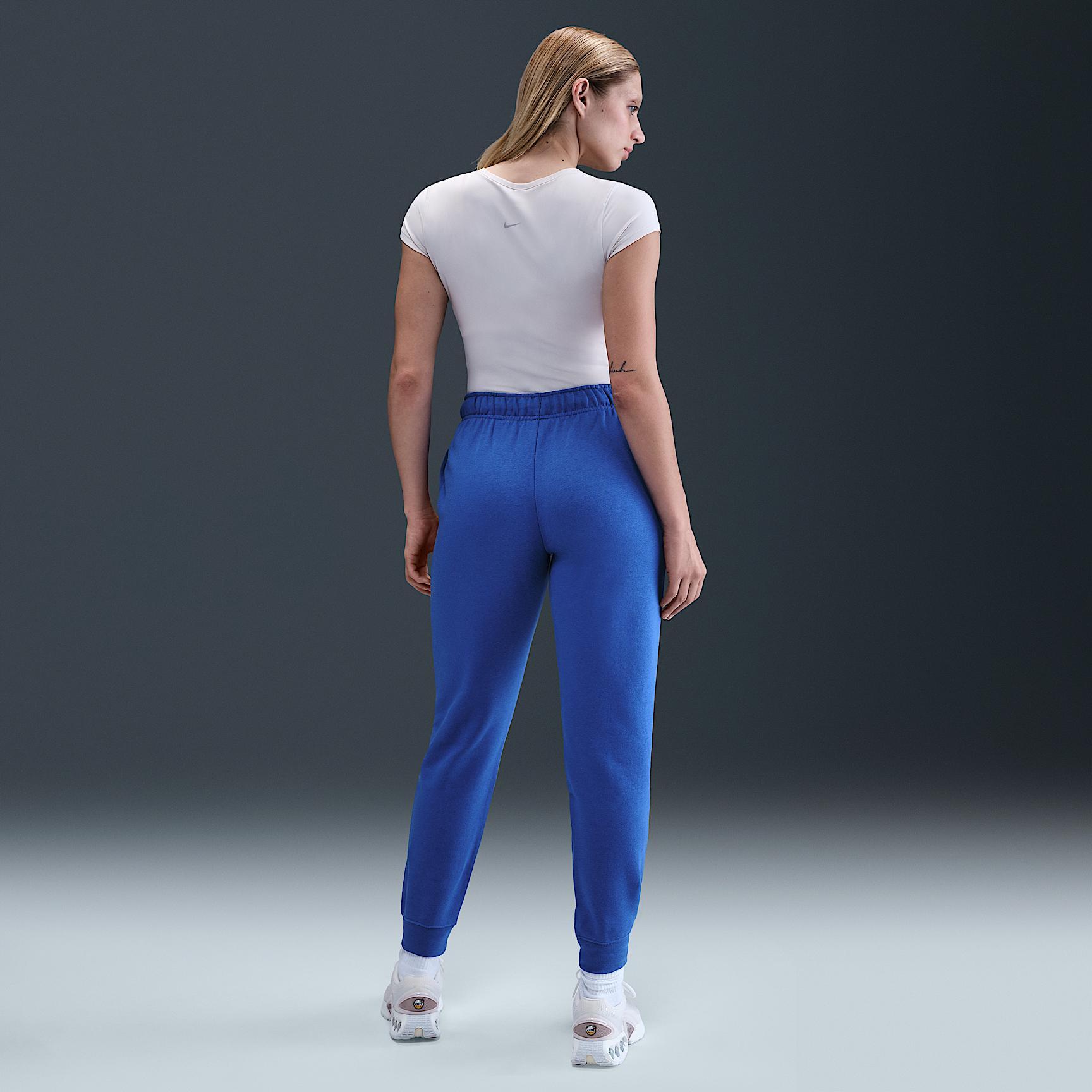 Women's Nike Sportswear Club Fleece Mid-Rise Jogger Pants Product Image