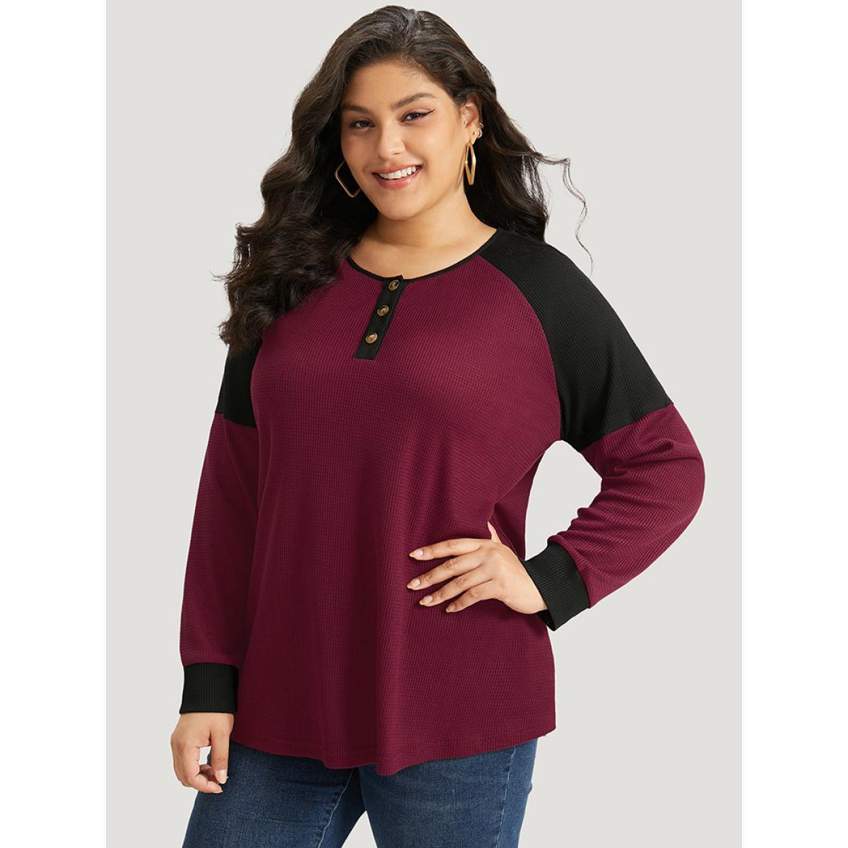 Plus Size Waffle Knit Two Tone Raglan Sleeve T-shirt Burgundy Women Casual Elastic cuffs Plain Open Front Dailywear T-shirts BloomChic 30/6X Product Image