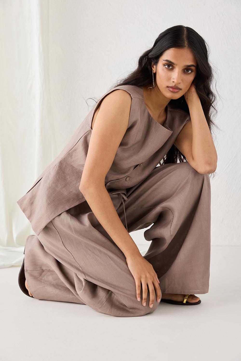 Aria Vest Mushroom Product Image