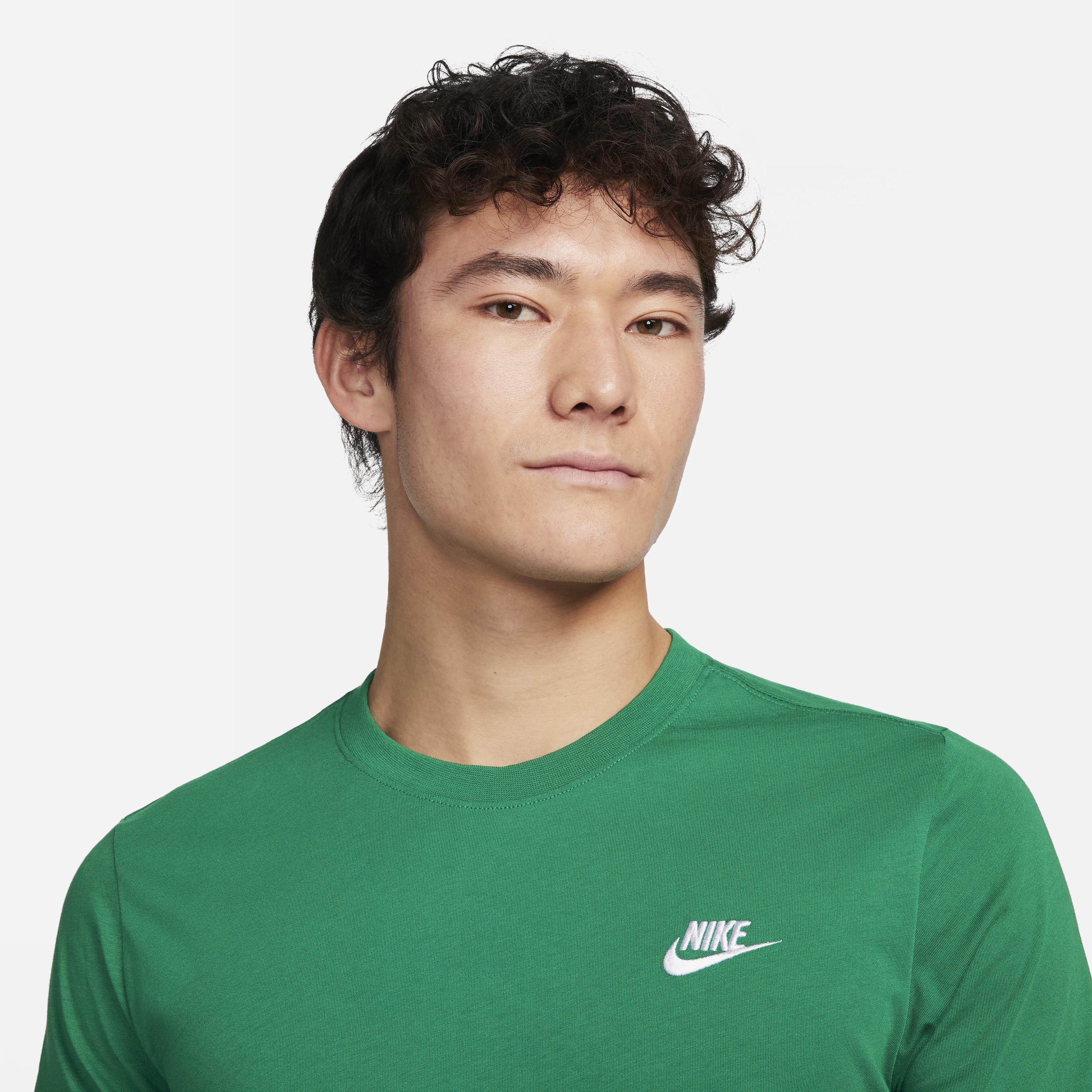 Nike Club Unisex T-shirt Product Image
