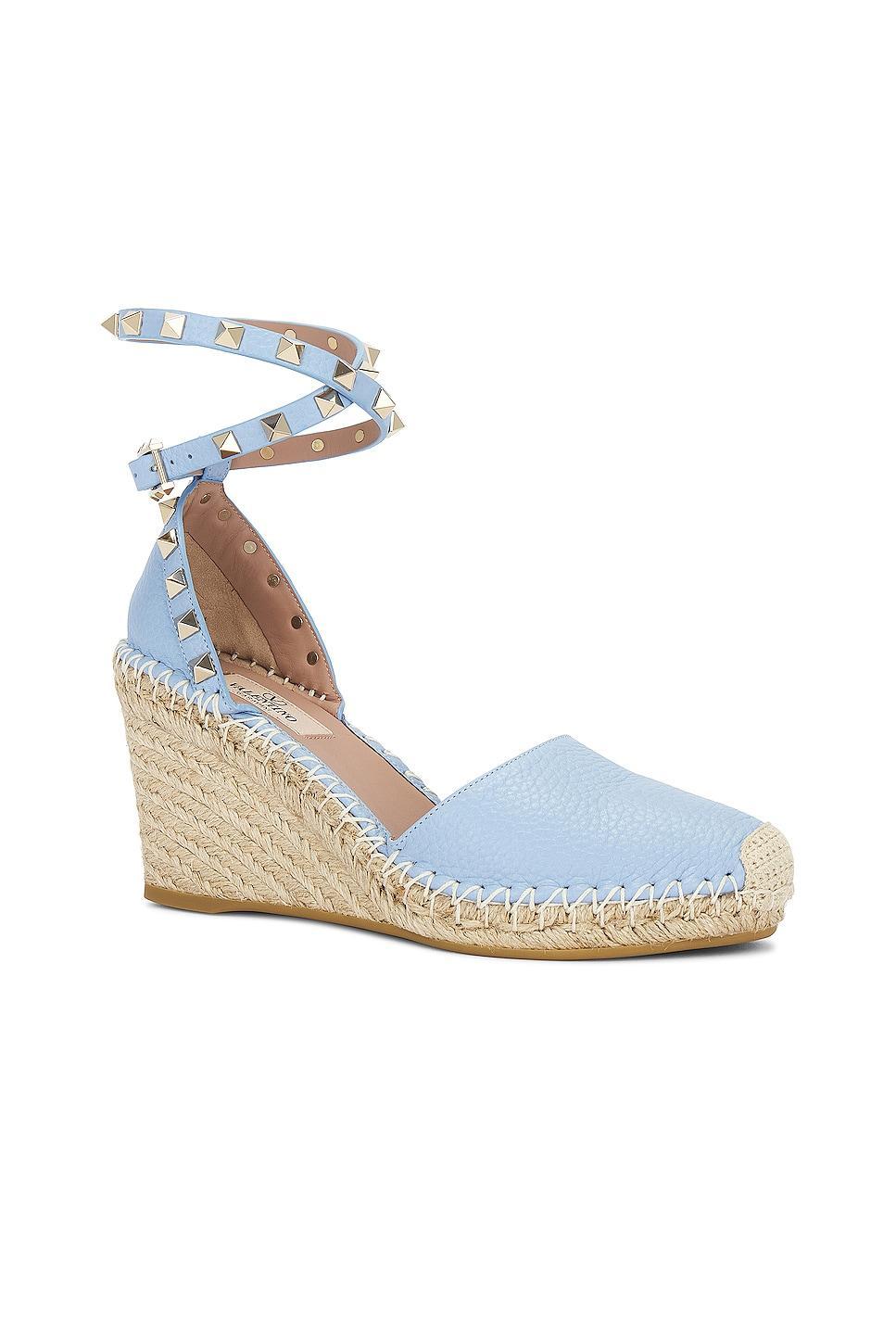 Valentino Garavani Rockstud Wedge Espadrille in Tan Product Image