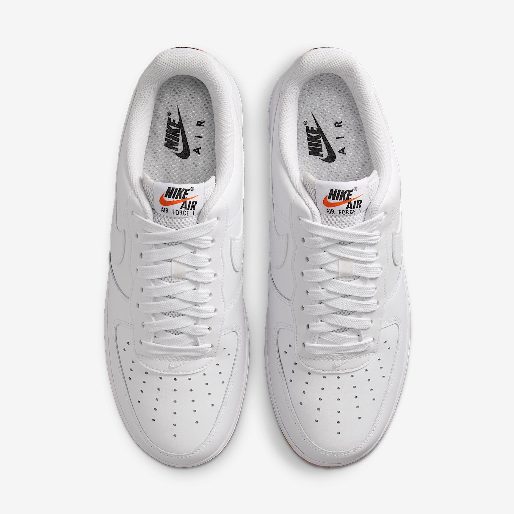 Nike Men's Air Force 1 '07 LV Shoes Product Image