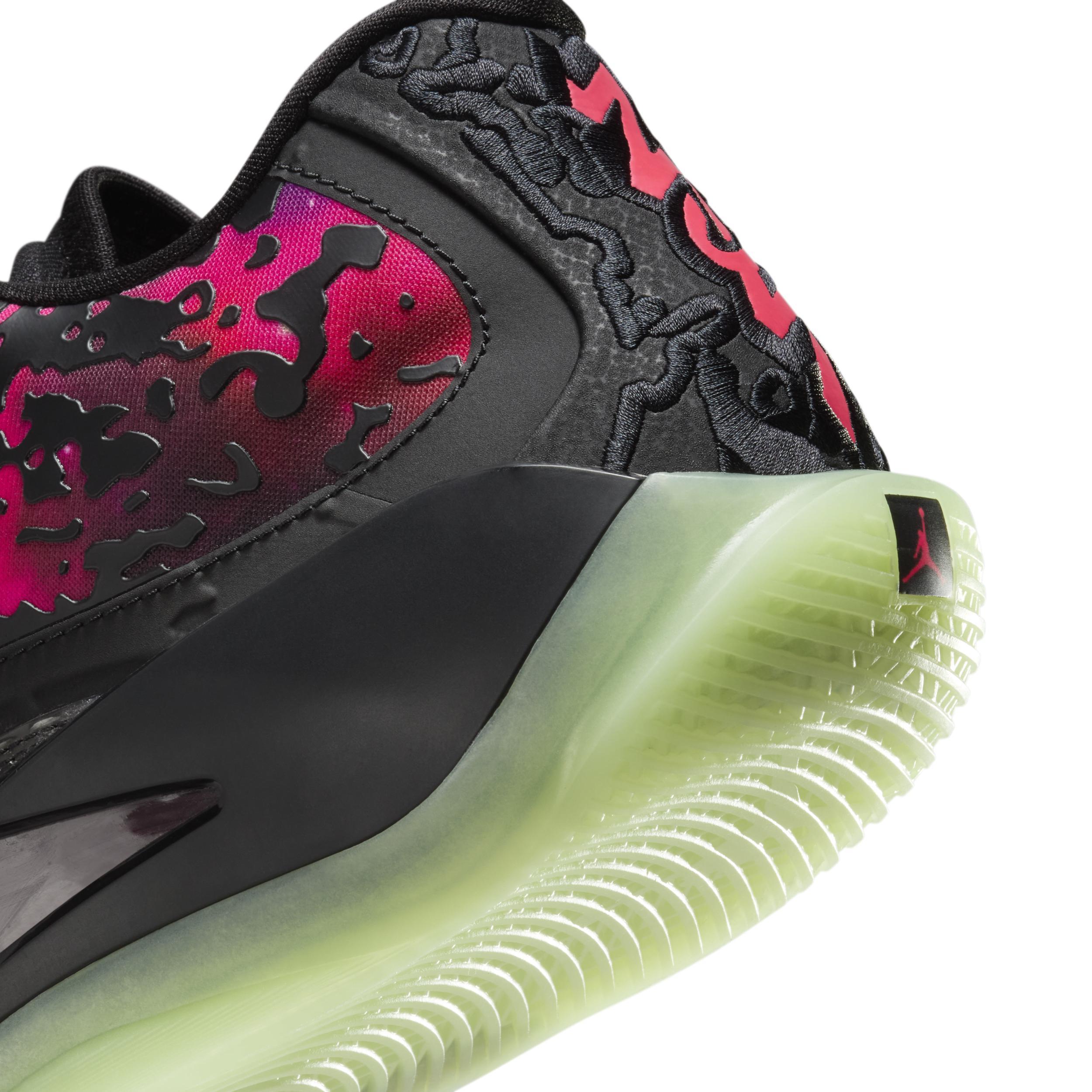 Nike Men's Zion 3 Basketball Shoes Product Image