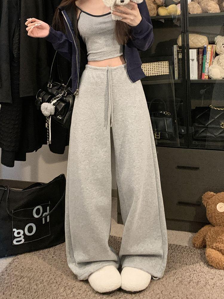 Fleece-Lined High-Rise Wide-Leg Sweatpants Product Image