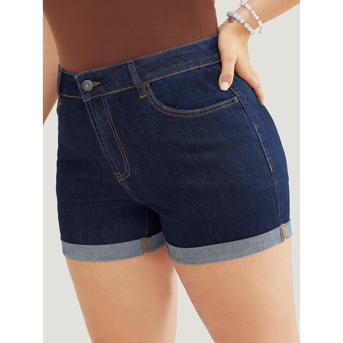 Plus Size Skinny Very Stretchy Dark Wash Cuffed Hem Denim Shorts Women DarkBlue High stretch Dailywear Pocket Casual Denim Shorts BloomChic 20/2X Product Image