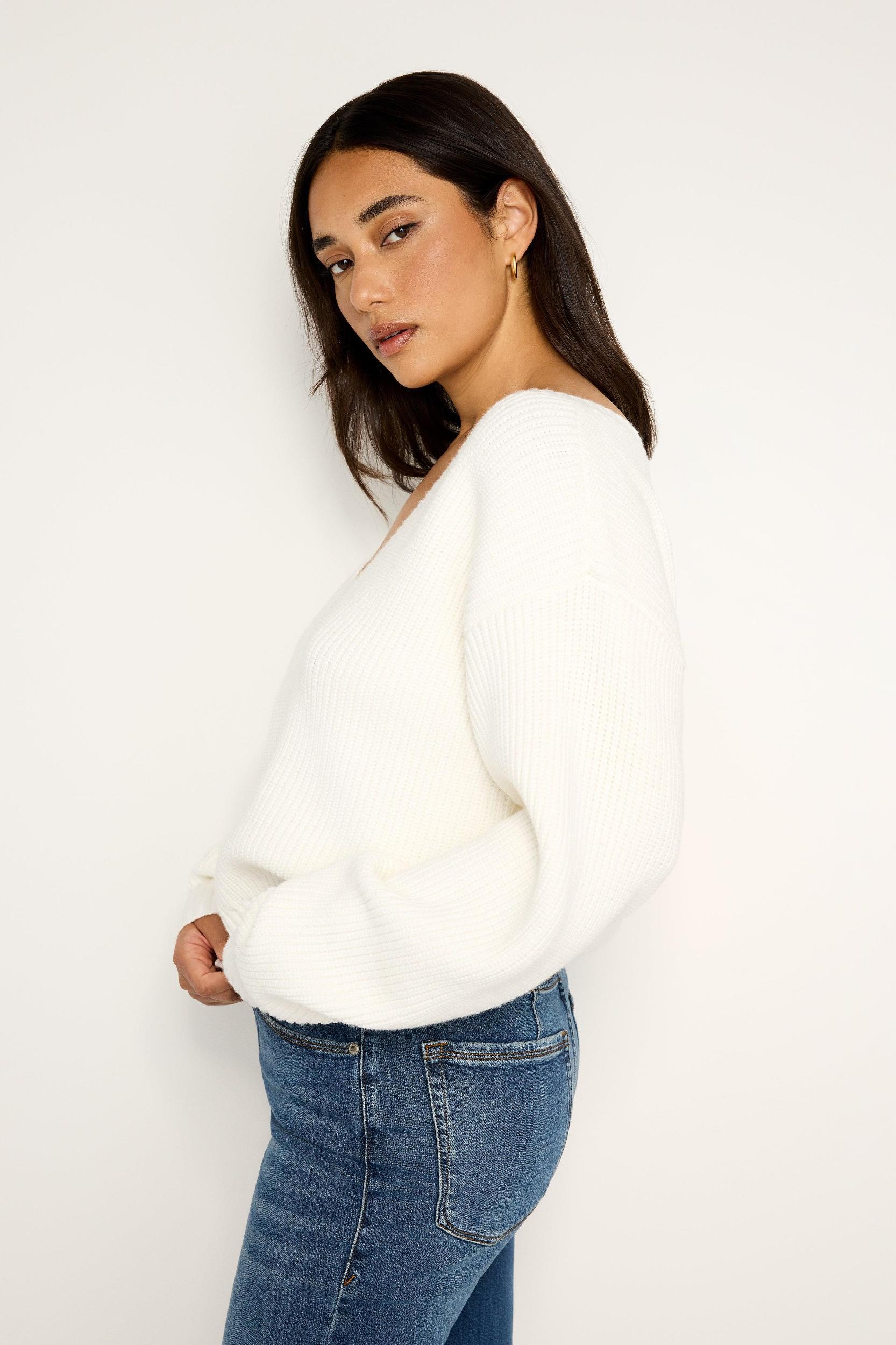 COZY DEEP V SWEATER | IVORY001 Product Image