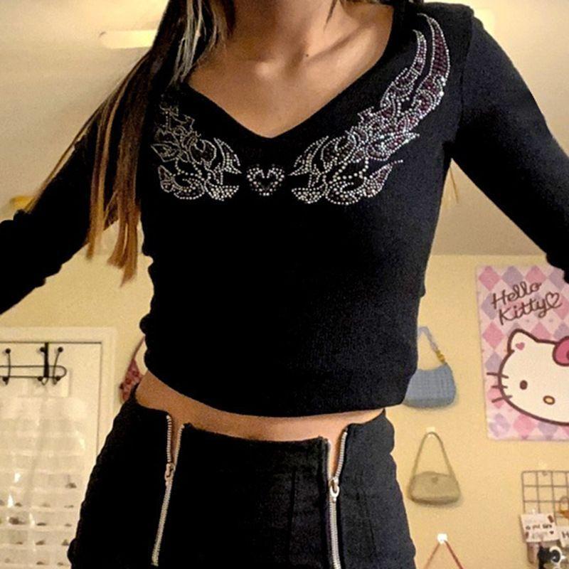 Long Sleeve V-Neck Rhinestone Ribbed T-Shirt Product Image