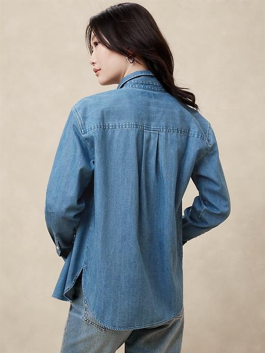 Classic Poplin Shirt Product Image