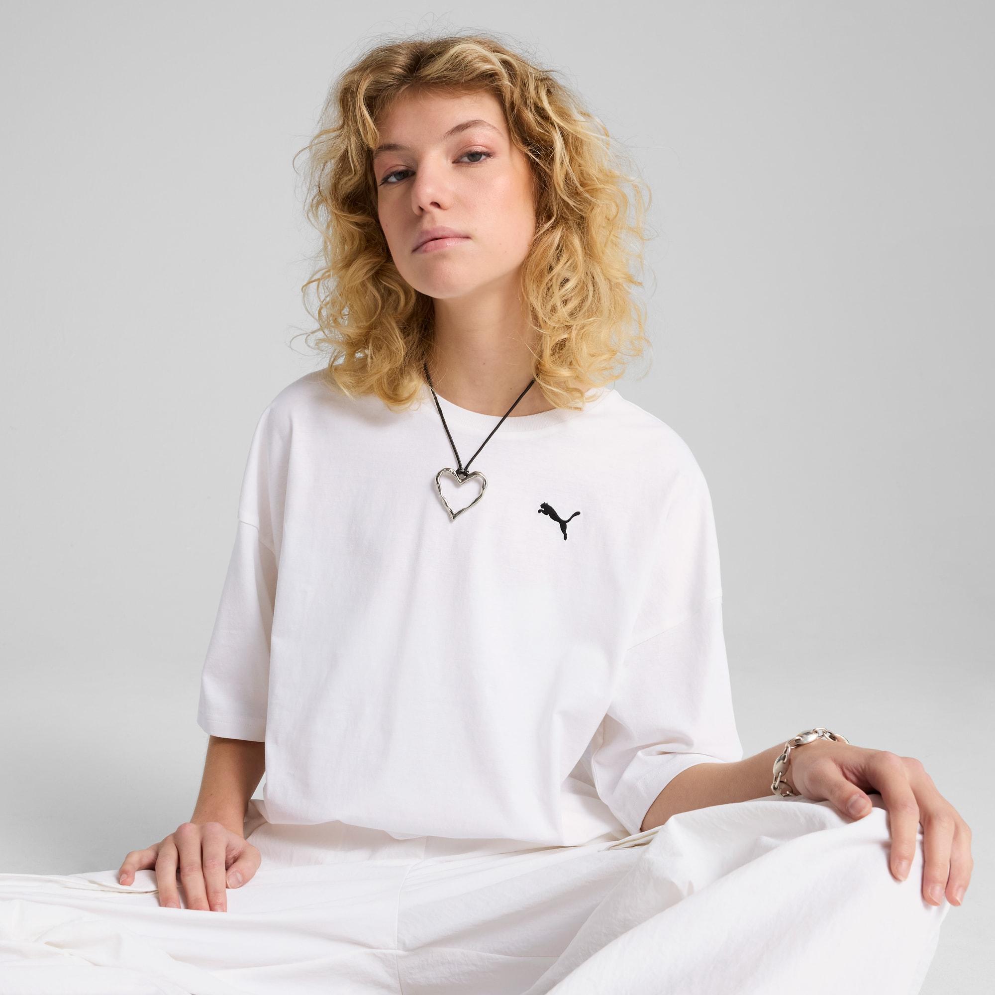 Wardrobe Essentials Women's Oversized Short Tee Product Image