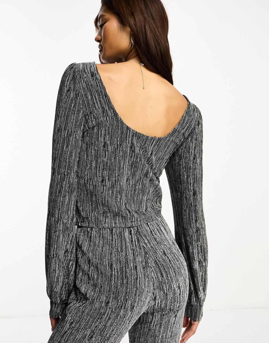 JDY scoop back puff sleeve top Product Image