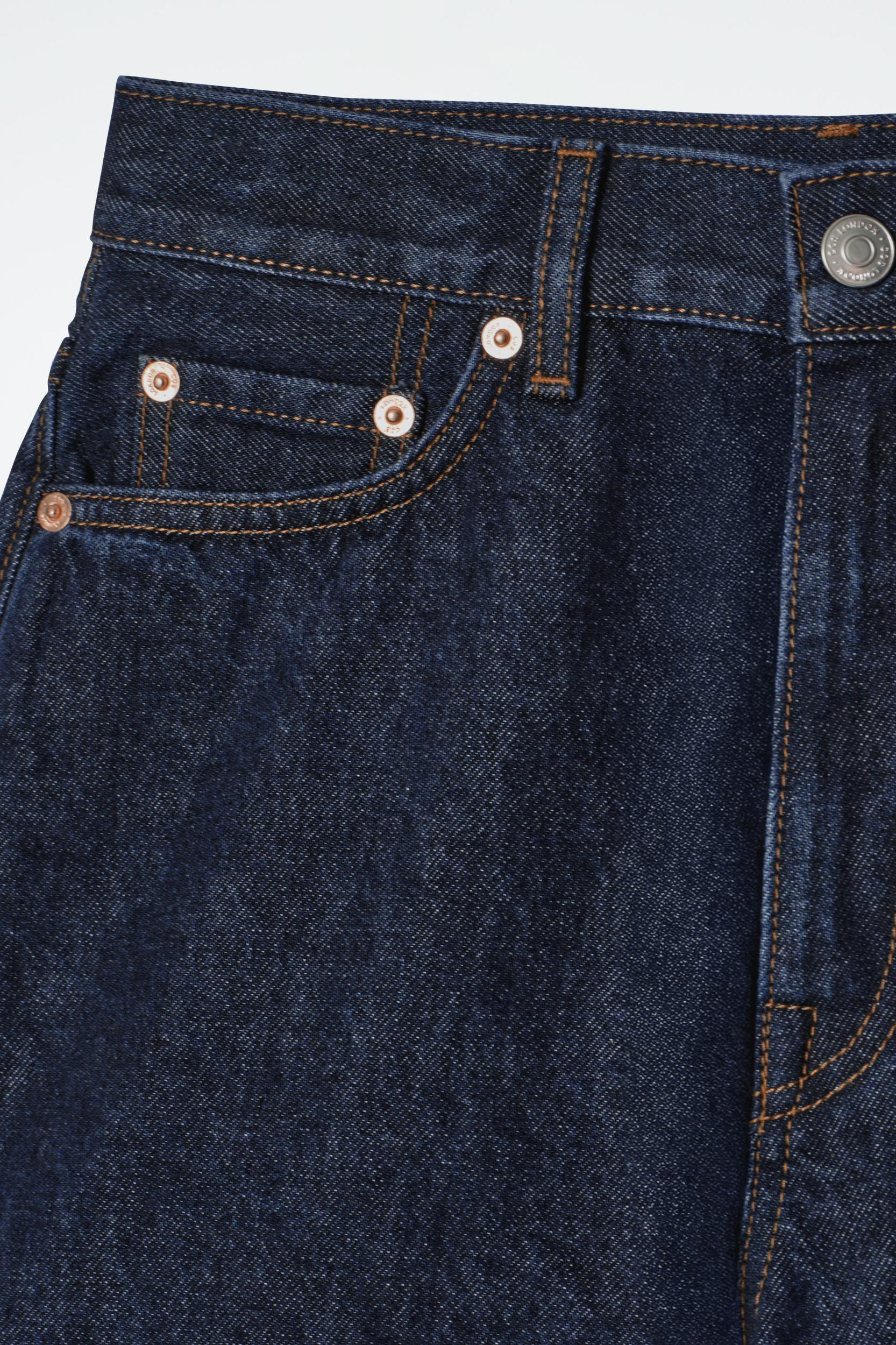 HIGH-RISE DENIM SHORTS Product Image