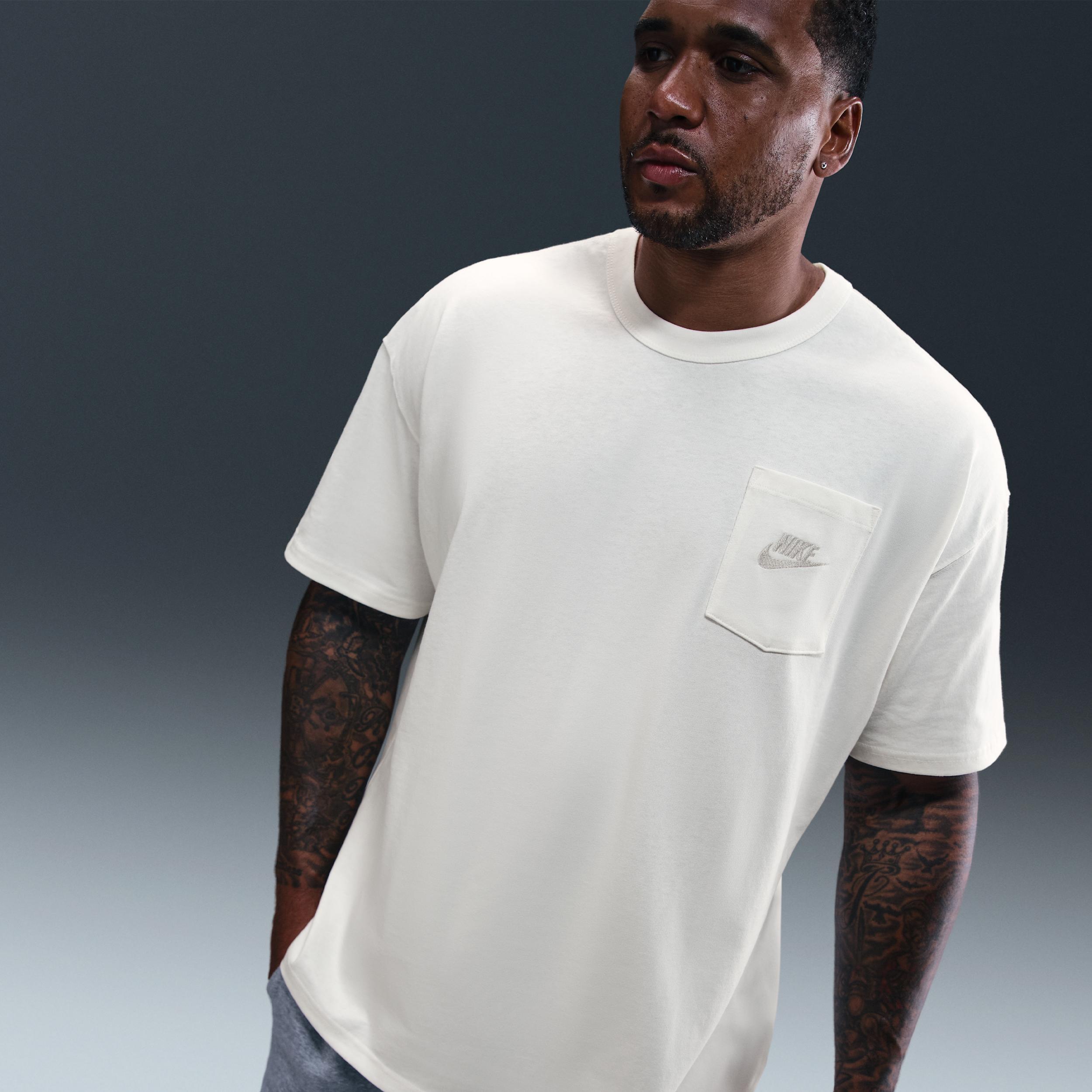 Men's Nike Sportswear Premium Essentials T-shirt Product Image