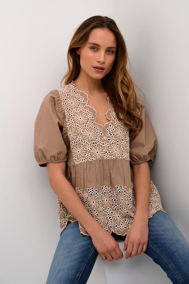 CUvalda Blouse with embroidery Product Image