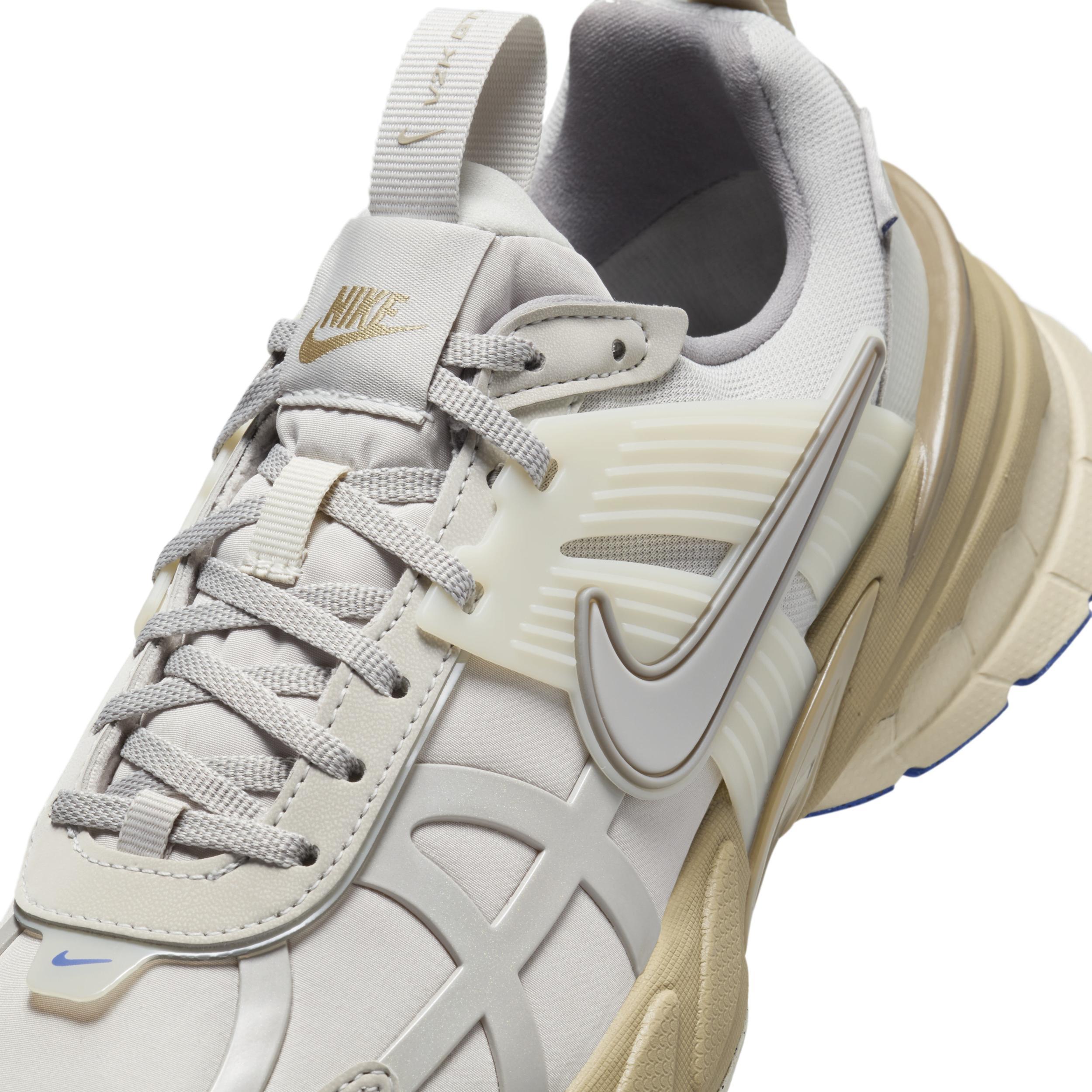 Nike Women's V2K Run GORE-TEX Waterproof Shoes Product Image