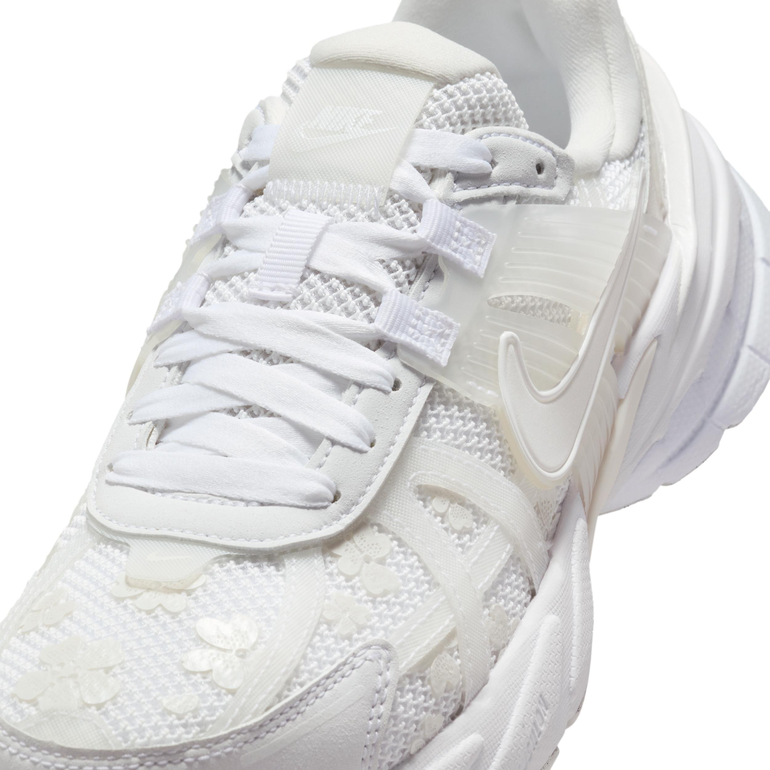 Nike Women's V2K Run Shoes Product Image
