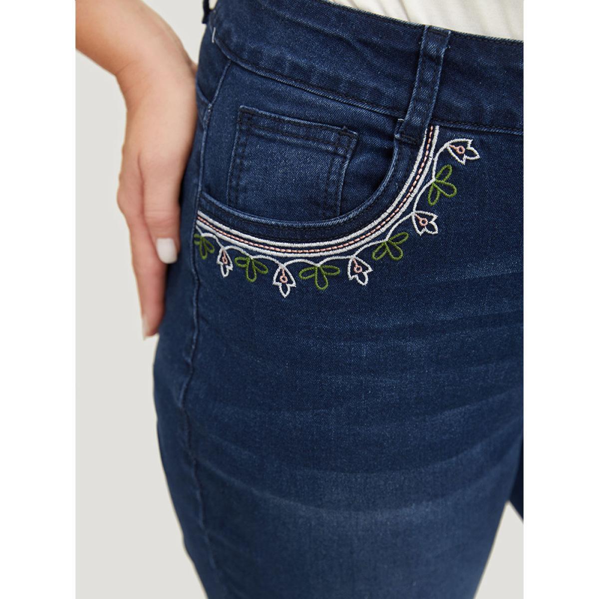 Plus Size Straight Very Stretchy High Rise Dark Wash Embroidered Trim Jeans Women DarkBlue Casual Plain Embroidered High stretch Jeans BloomChic 12/L Product Image