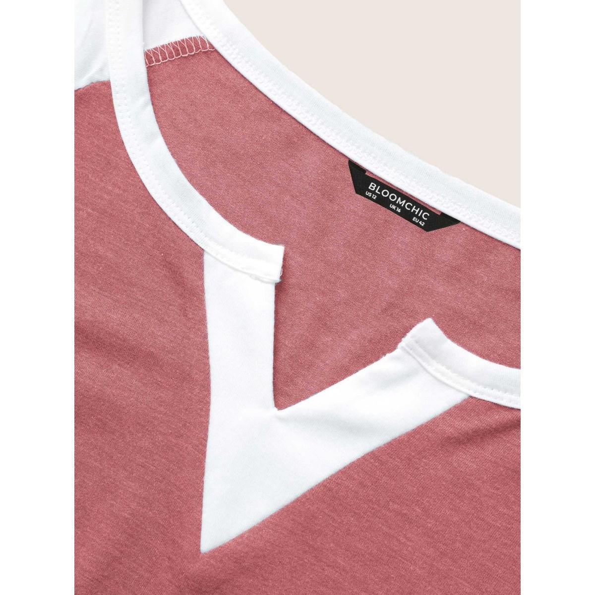 Plus Size Colorblock Contrast Notched Raglan Sleeve T-shirt Russet Women Casual Plain Everyday T-shirts BloomChic 30/6X Product Image