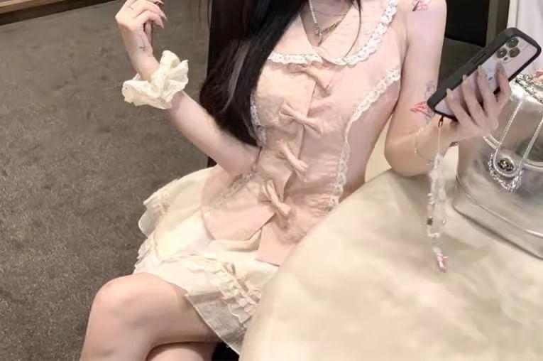 Collar Plain Lace Trim Bow Tank Top / High Waist Mini A-Line Skirt Product Image