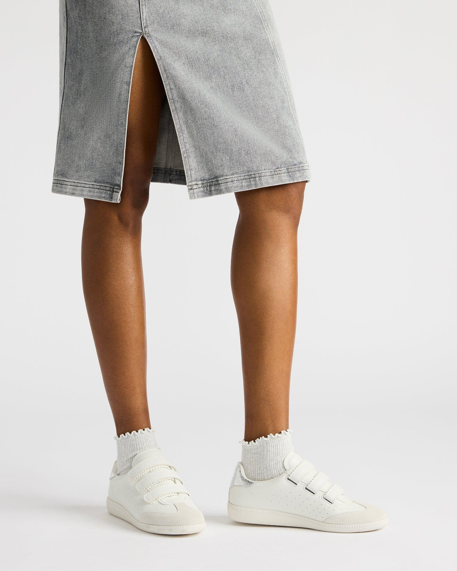 MOMENTUM WHITE/SILVER Female Product Image