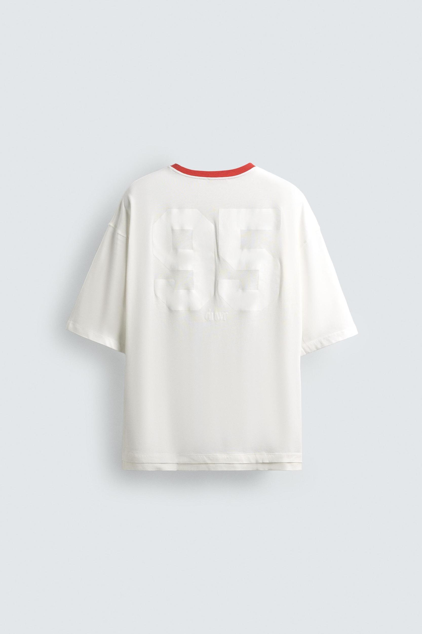 CONTRAST COLLAR T-SHIRT Product Image