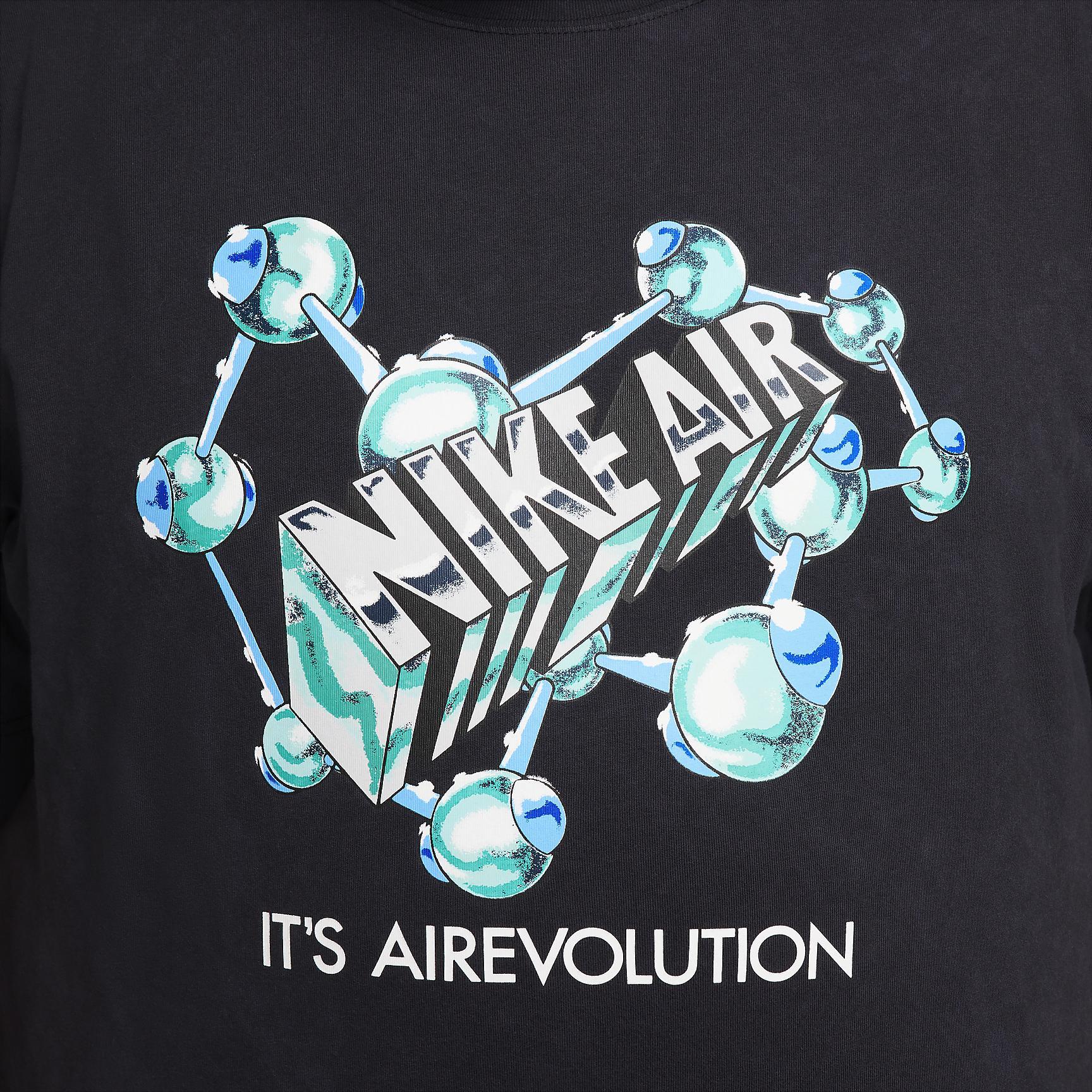 Nike Sportswear Men's T-Shirt Product Image
