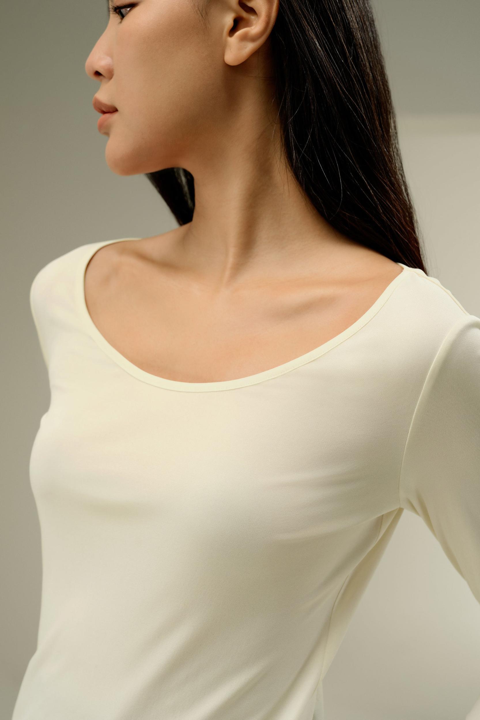Scoop-Neck Pure Silk Slim Fit Top Product Image