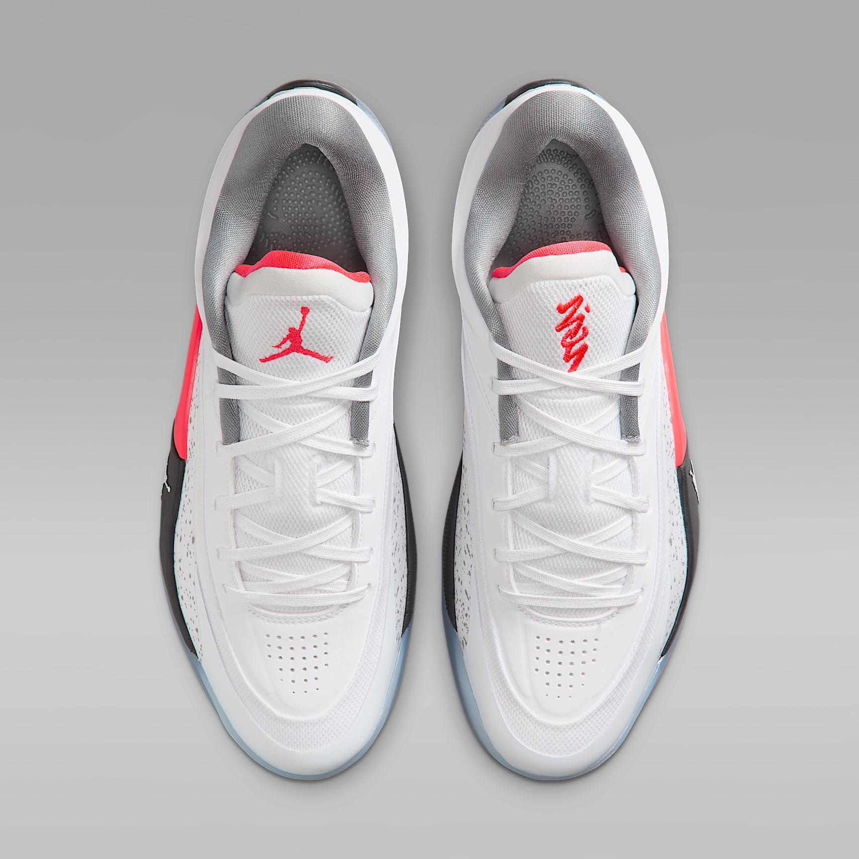 Zion 4 Basketball Shoes Product Image