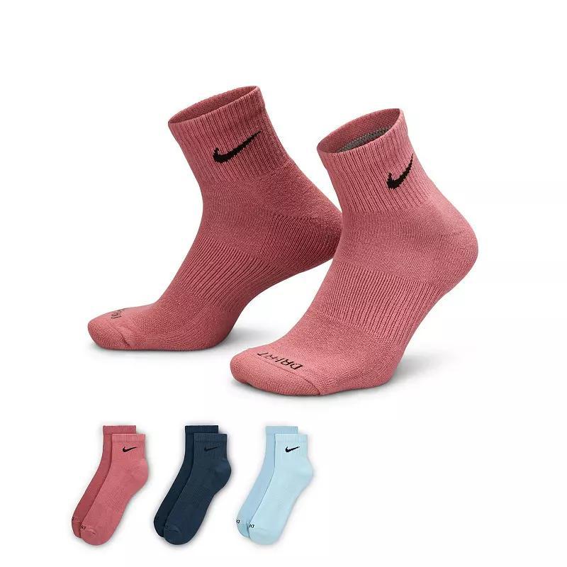 Nike Men's Everyday Plus Cushioned Training Ankle Socks (3 Pairs) Product Image