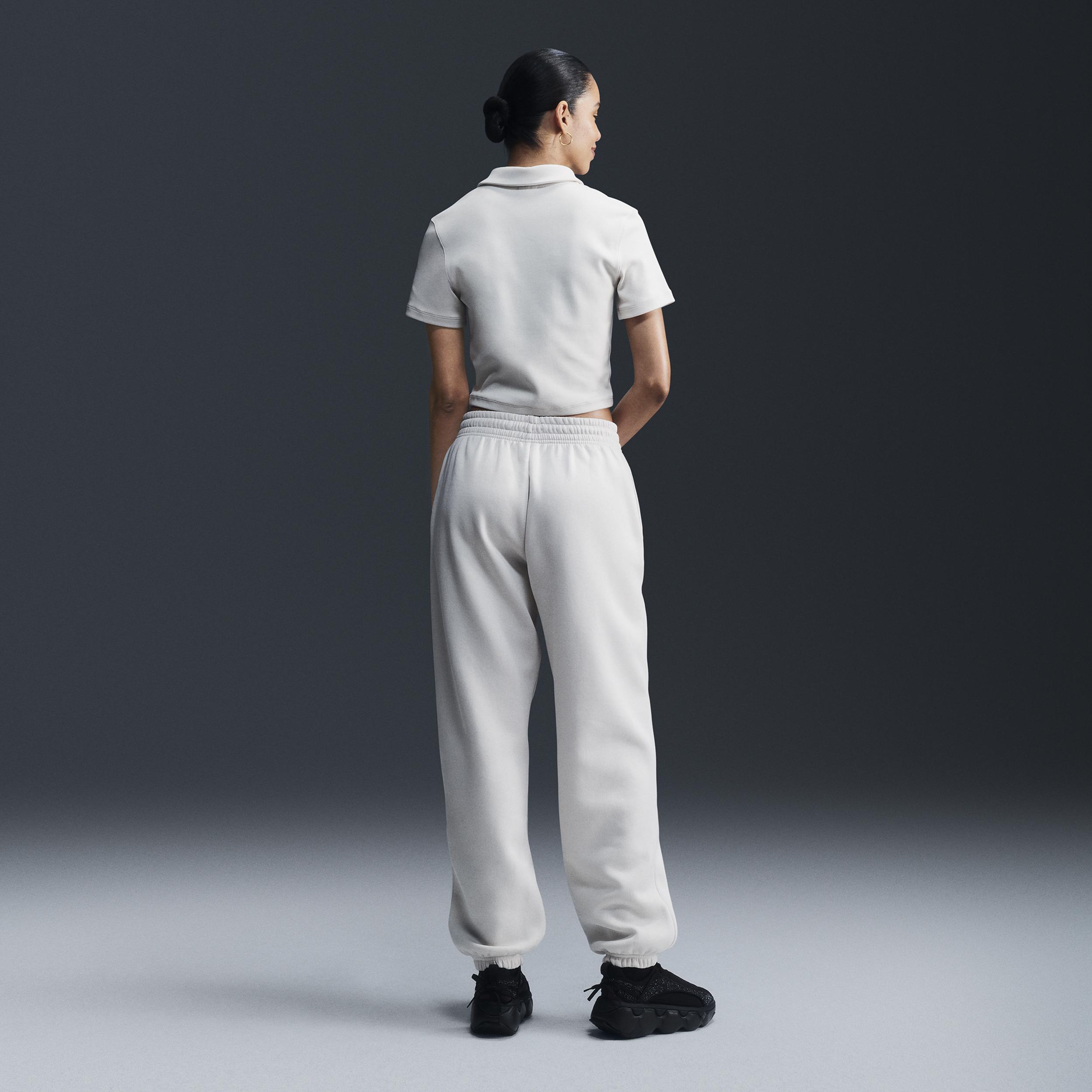 Nike Womens Sportswear Phoenix Fleece Oversized High-Waisted Jogger Pants Product Image