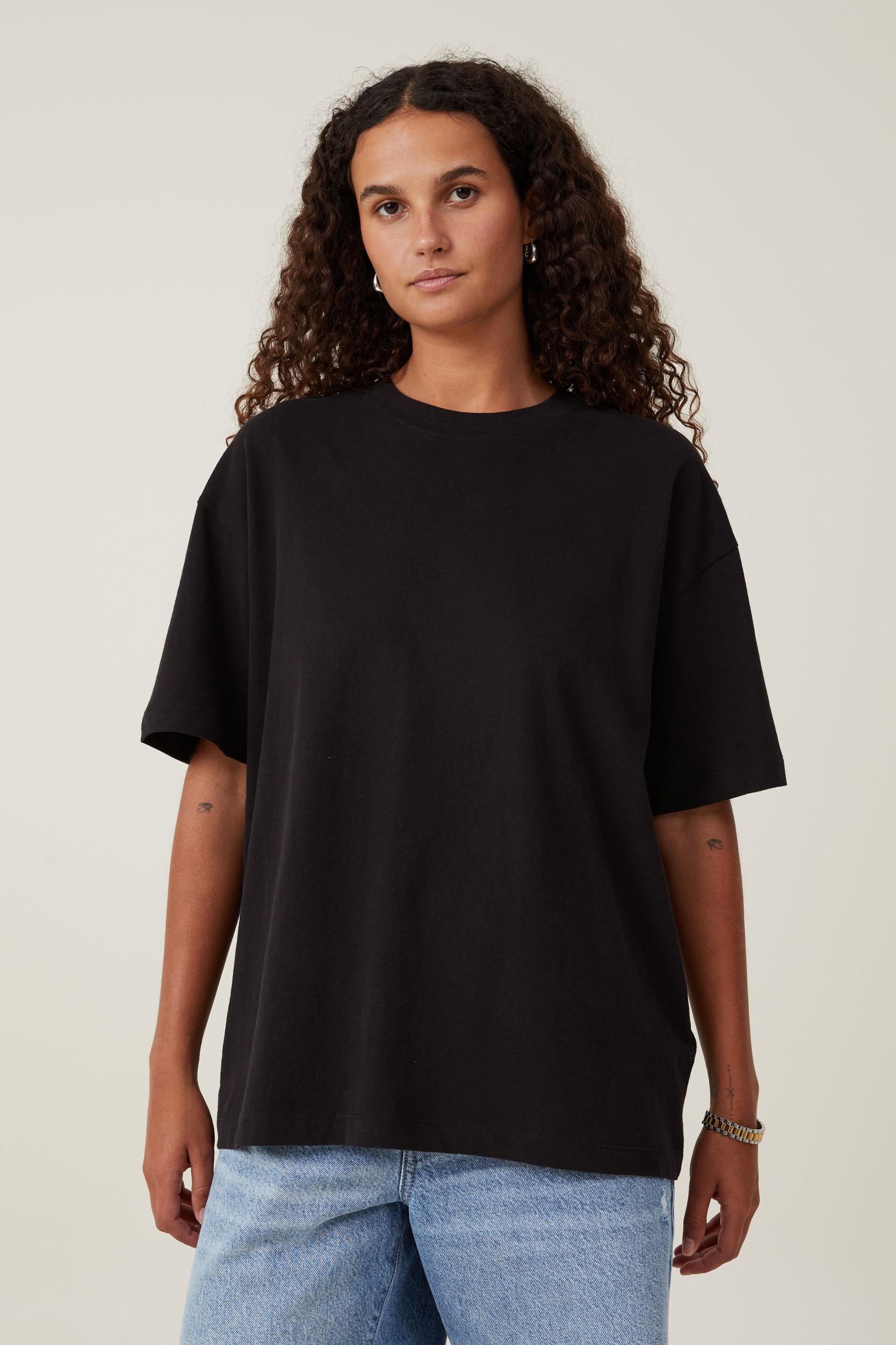 The Boxy Oversized Tee Product Image