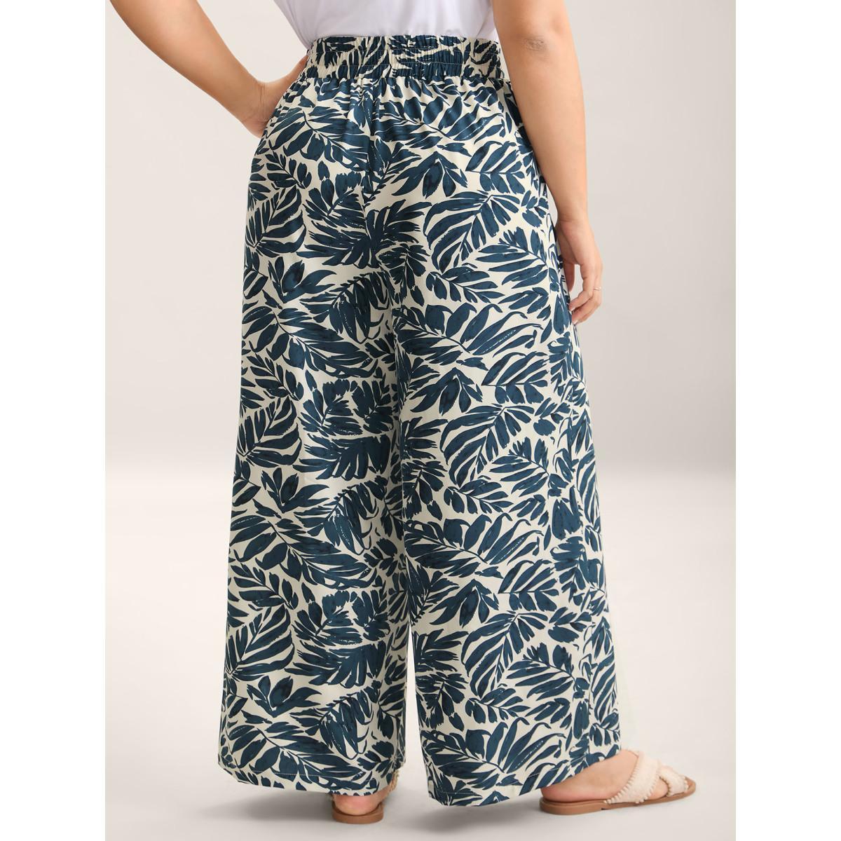 Plus Size Tropical Leaf Print Wide-Leg Pants Women Indigo Resort Wide Leg Mid Rise Vacation Pants BloomChic 14-16/1X Product Image