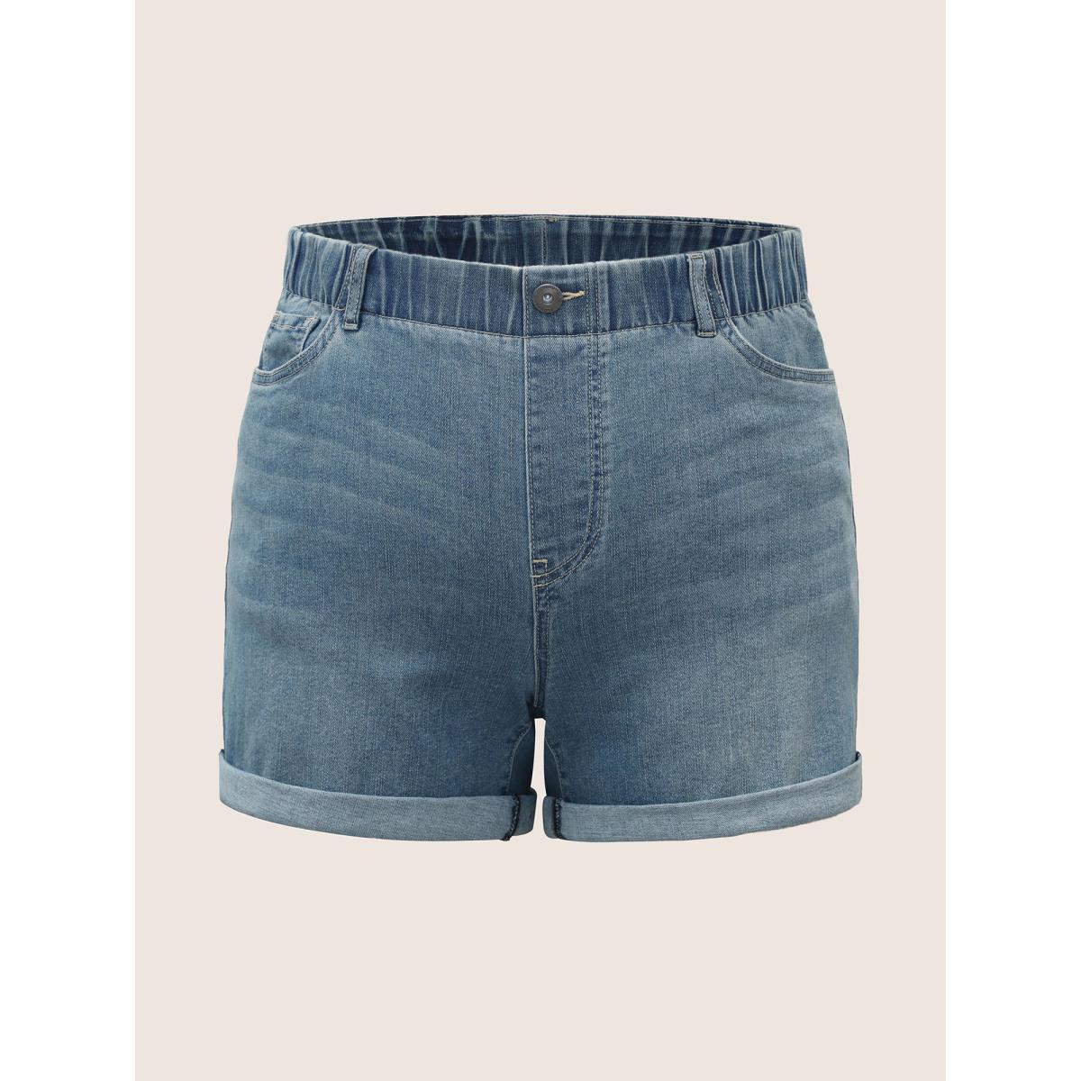 Plus Size Light Wash Button Up Roll Hem Denim Shorts Women Denimblue Roll Hem High stretch Everyday Slanted pocket Casual Denim Shorts BloomChic 16/1X Product Image