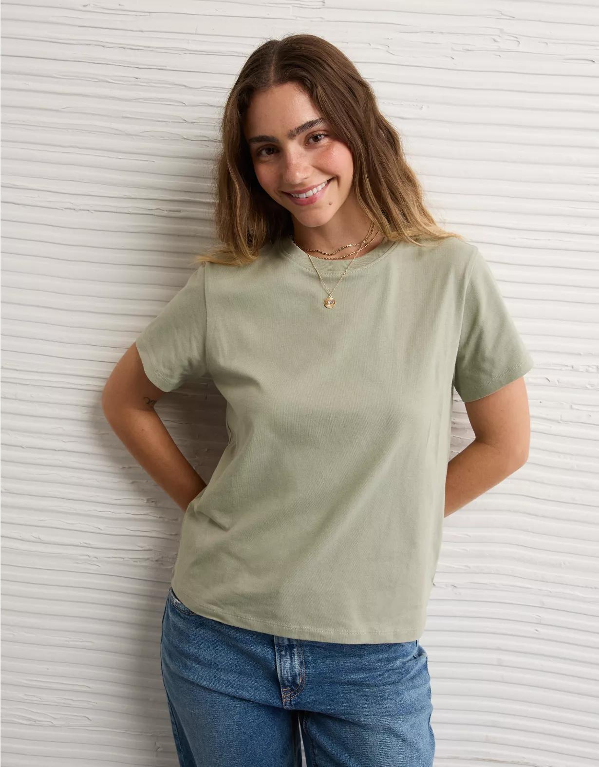 AE Short Sleeve Classic T-Shirt Product Image