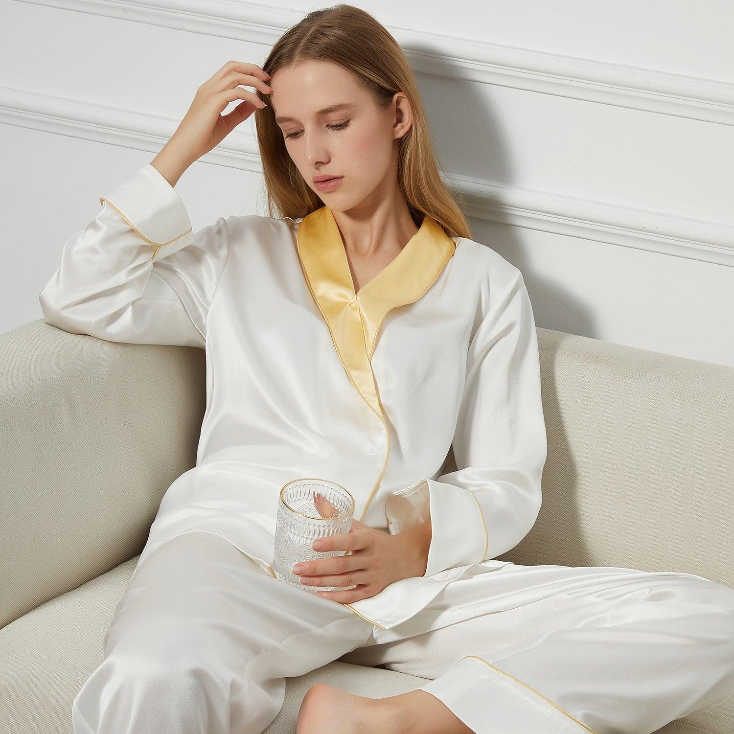 Daffodils Pure Silk Long Sleeve Pajama Set for Men Product Image