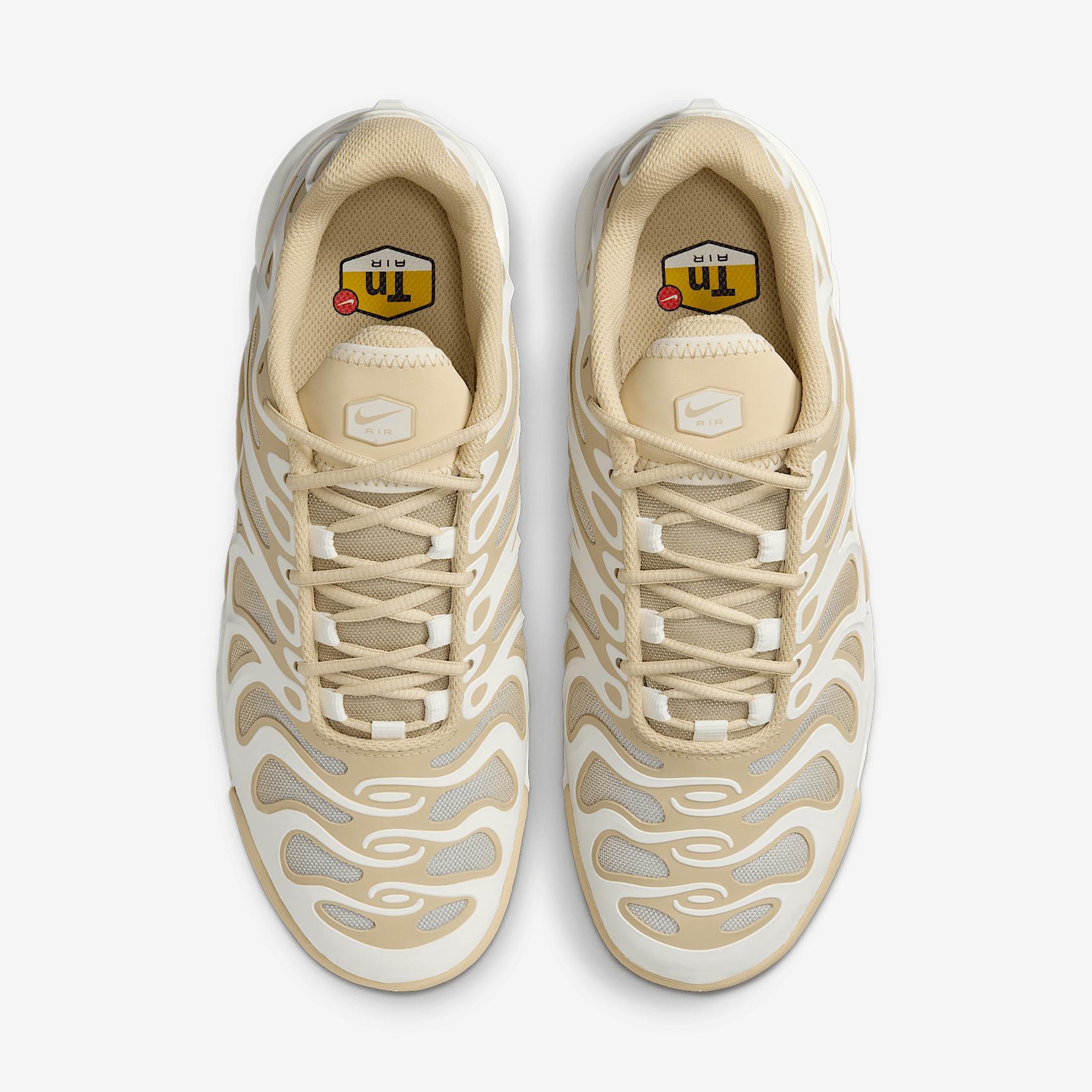 Nike Women's Air Max Plus Drift Shoes Product Image