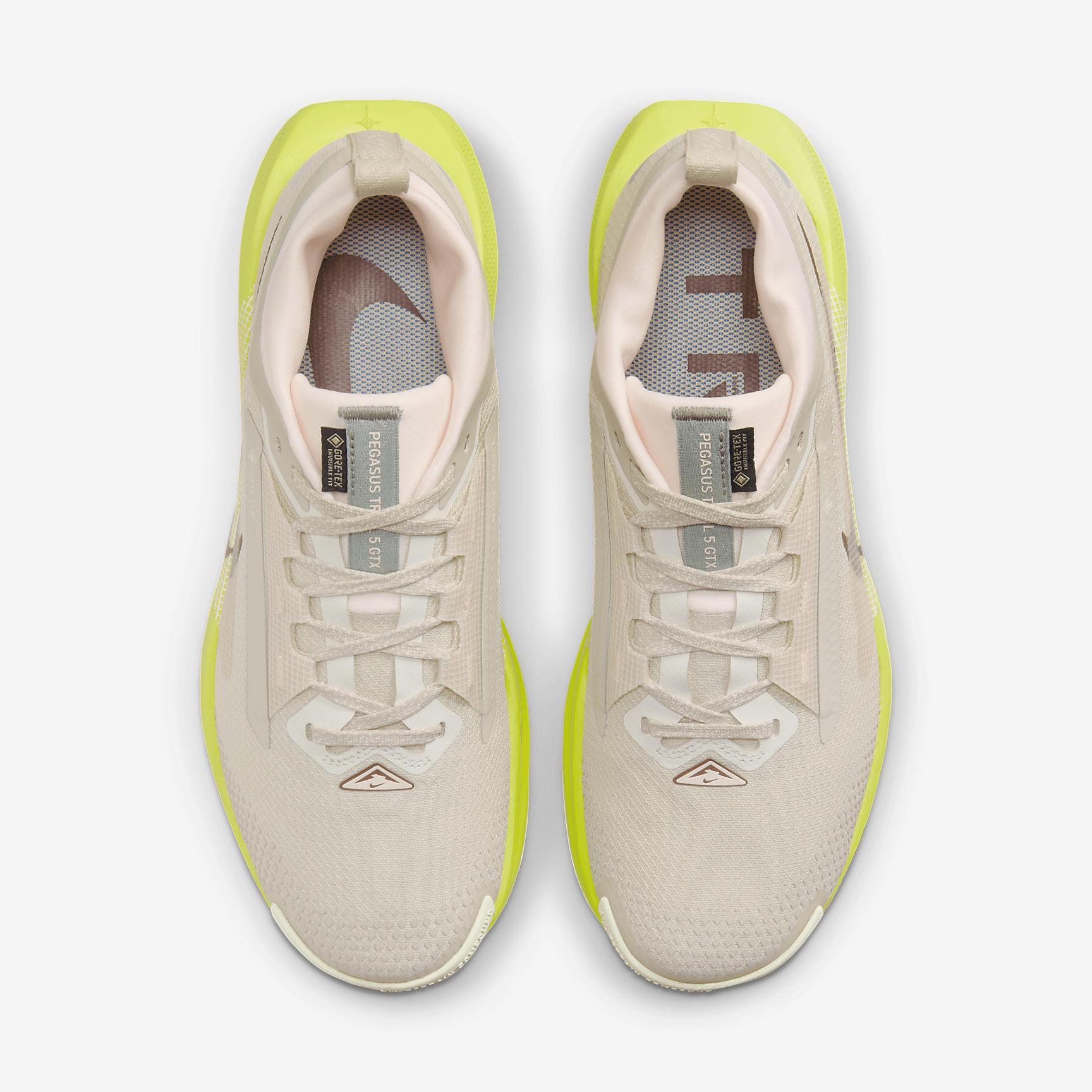 Nike Pegasus Trail 5 GORE-TEX Women's Waterproof Trail Running Shoes Product Image