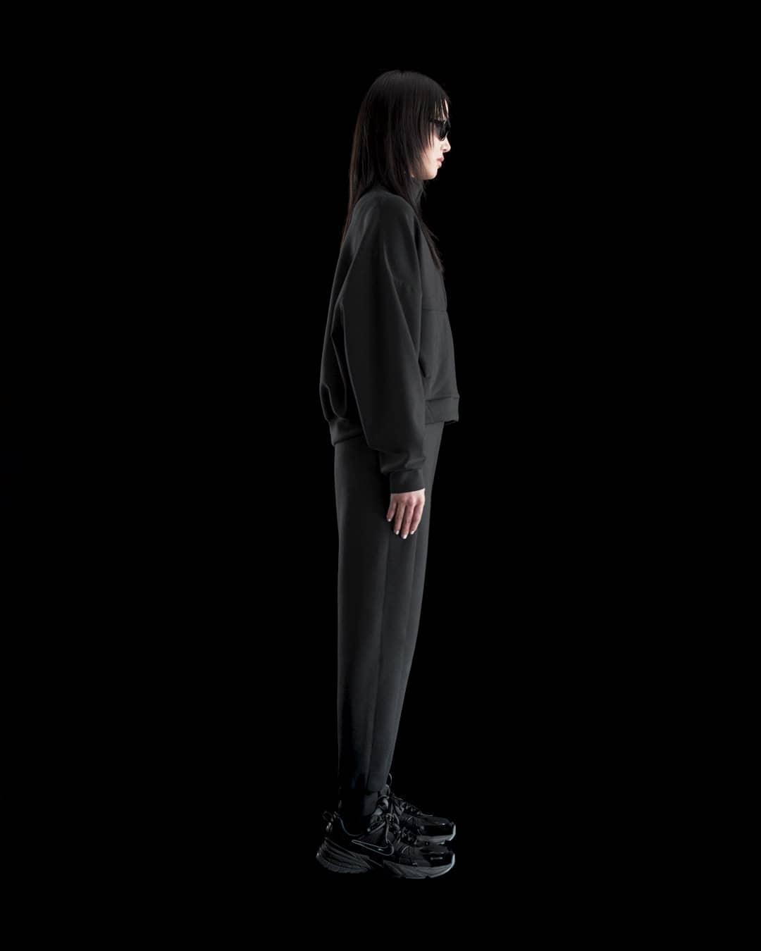 Nike Womens 24/7 ImpossiblySoft Dri-FIT Oversized Half-Zip Top Product Image