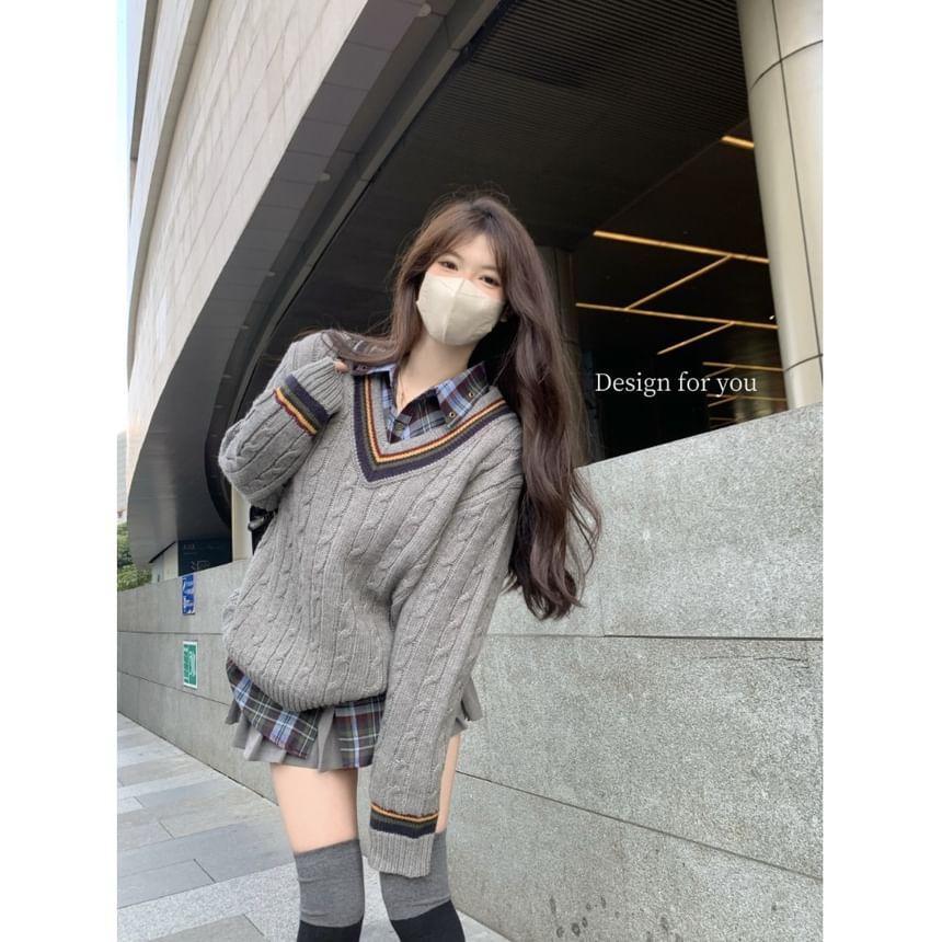 V-Neck Contrast Trim Cable Knit Sweater / Long-Sleeve Plaid Button-Up Shirt Product Image