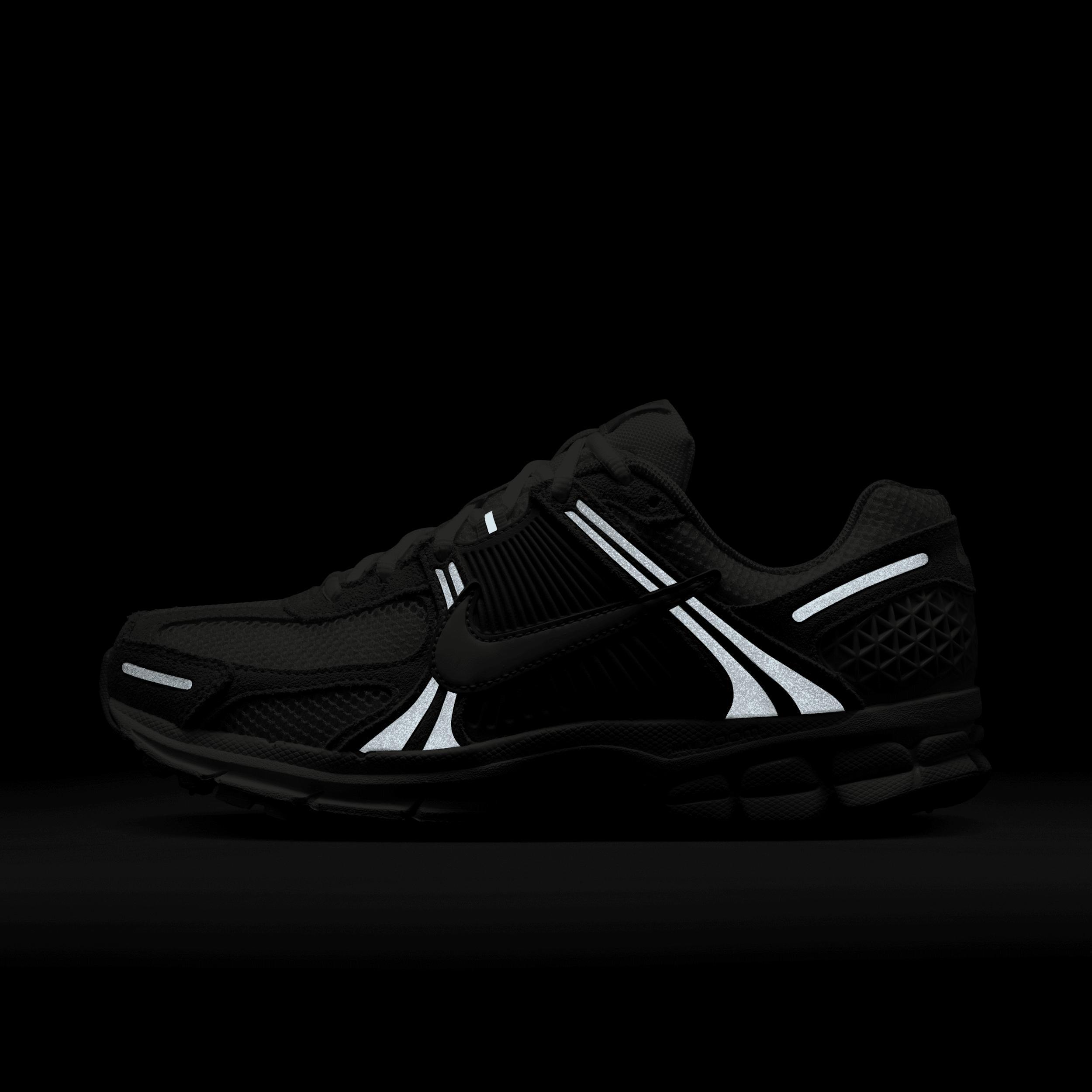 Nike Women's Zoom Vomero 5 Shoes Product Image