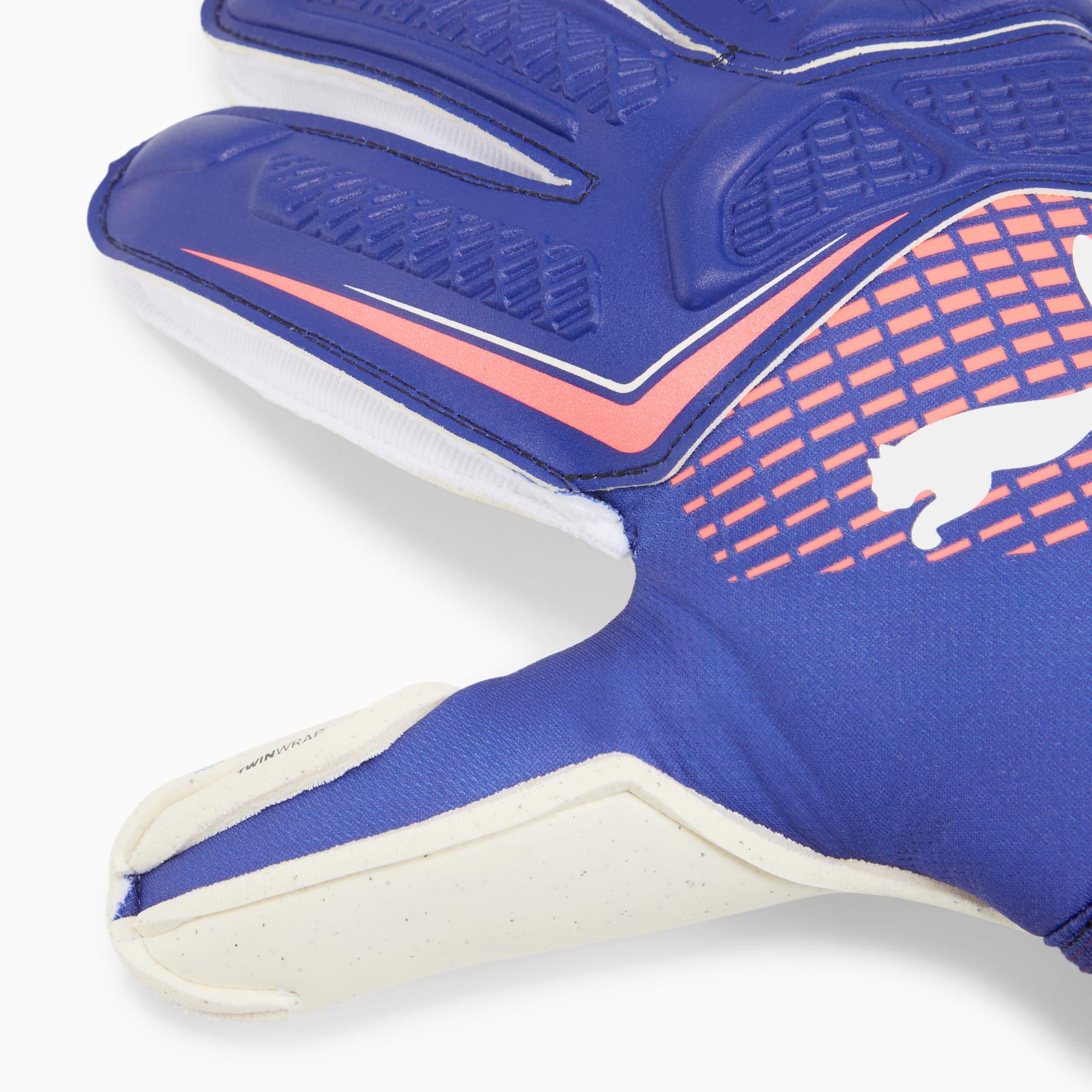 ULTRA PROTECT Pro RC Goalkeeper Gloves Product Image