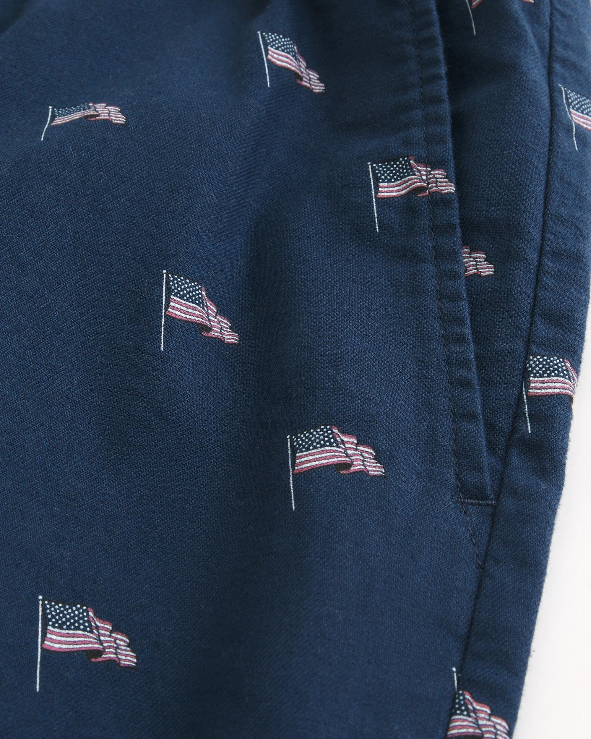 Mid-Thigh Twill Pull-On Shorts Product Image