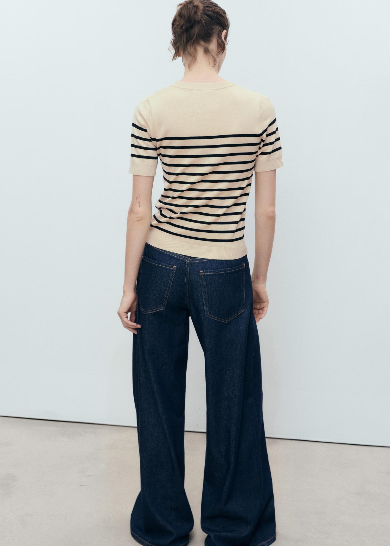 Short-sleeved fine-knit sweater - Women | MANGO USA Product Image