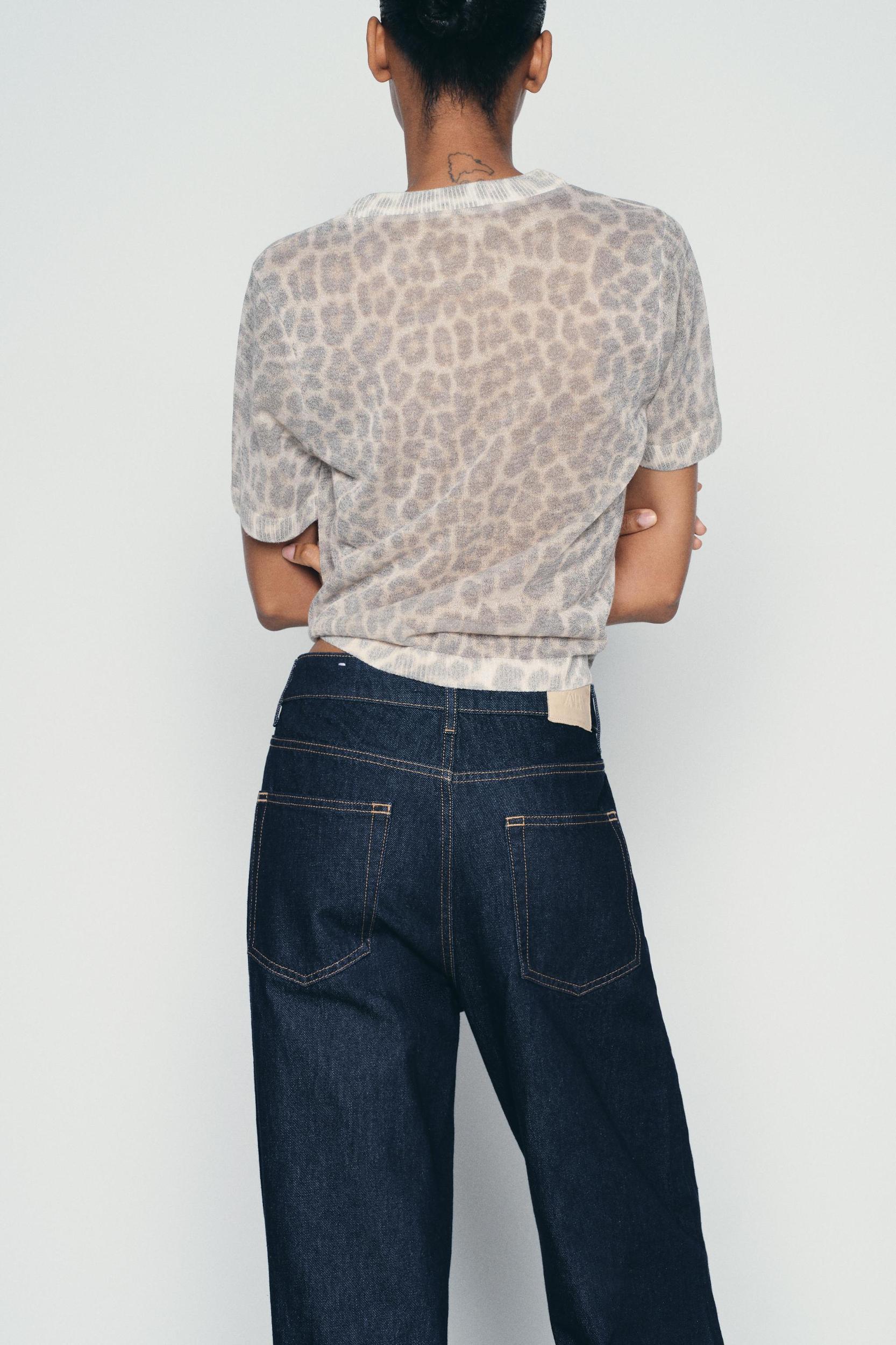 ANIMAL PRINT FINE KNIT TOP Product Image