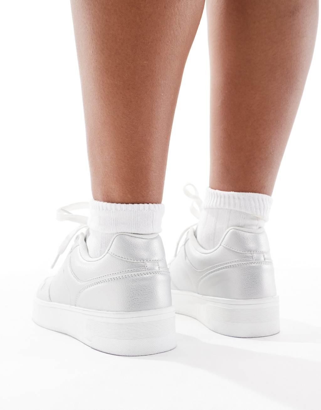 Yours chunky sneakers in silver metallic Product Image