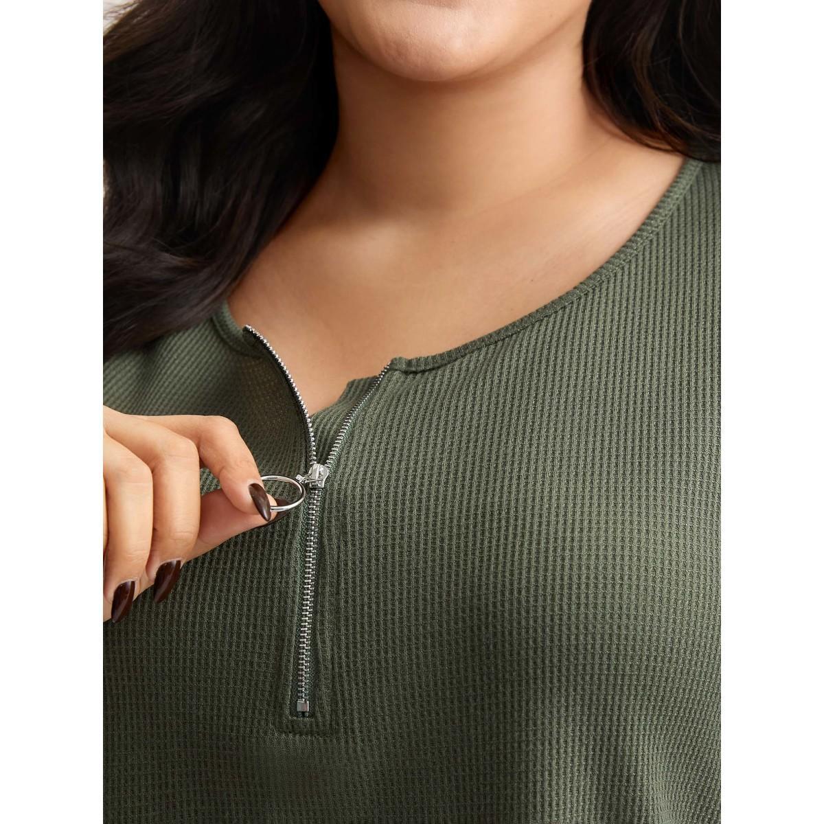 Plus Size Waffle High Low Hem Zipper T-Shirt ArmyGreen Women Topstitching Round Neck Everyday-Casual T-shirts BloomChic 26/4X Product Image