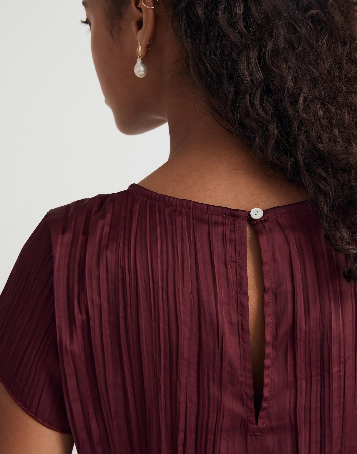 Short-Sleeve Slip Midi Dress in Plissé Product Image